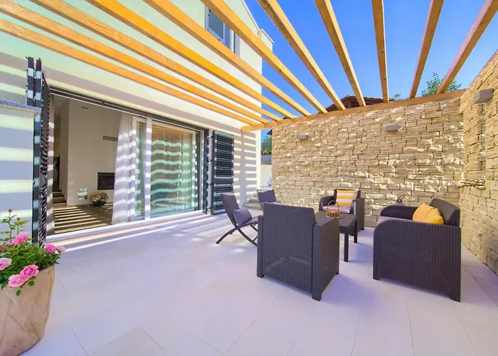 Adria Mit Garten- Grill Und Terrasse By Interhome * Risika