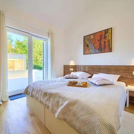 Adria Mit Garten- Grill Und Terrasse By Interhome Holiday home Risika