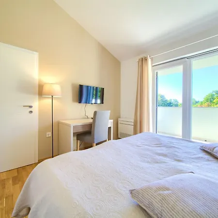 Adria Mit Garten- Grill Und Terrasse By Interhome Holiday home