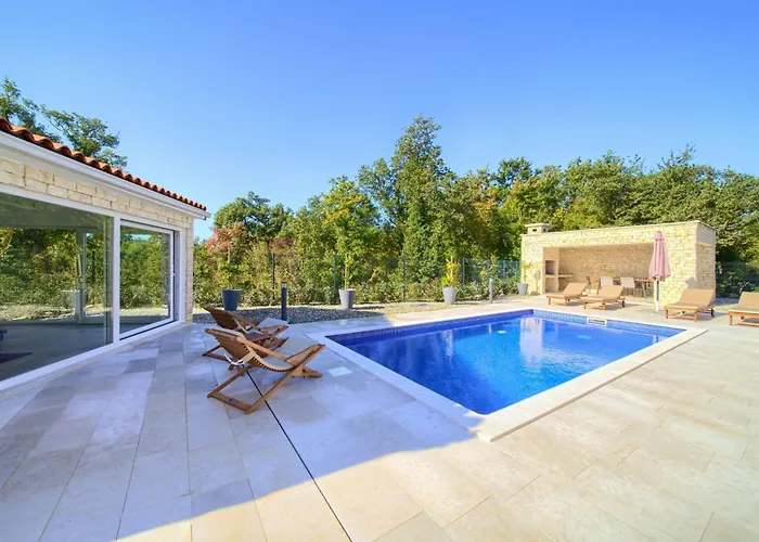 Adria Mit Garten- Grill Und Terrasse By Interhome