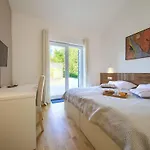 Adria Mit Garten- Grill Und Terrasse By Interhome Feriehus Risika