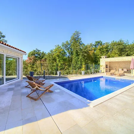 Adria Mit Garten- Grill Und Terrasse By Interhome