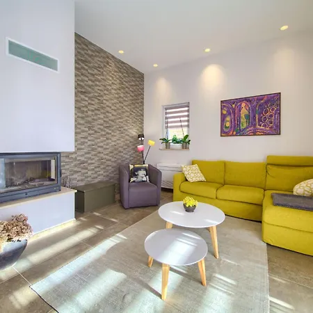 Adria Mit Garten- Grill Und Terrasse By Interhome * Risika